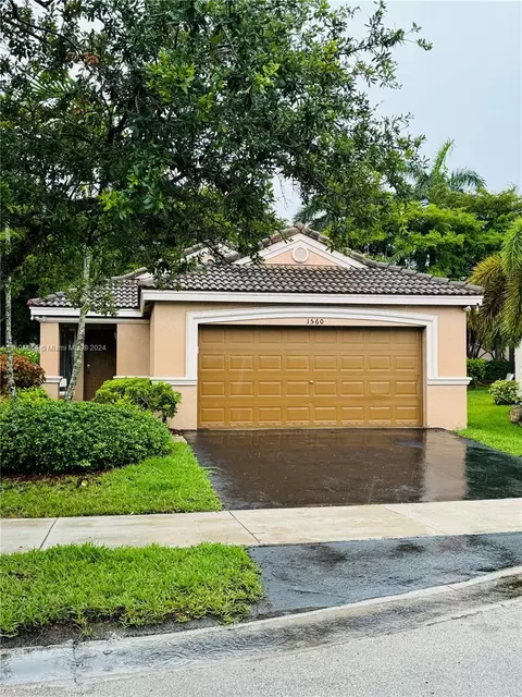 1560 Canary Island Dr, Weston, FL 33327