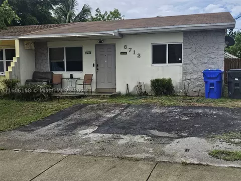 6712 SW 18th Ct, North Lauderdale, FL 33068