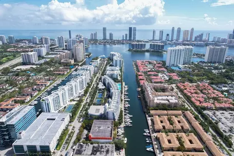 2950 NE 188th St #242, Aventura, FL 33180
