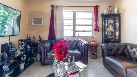 23 W 13th St, Hialeah, FL 33010 photo 8