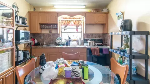 23 W 13th St, Hialeah, FL 33010 photo 3