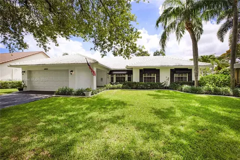4822 NW 100th Ter, Coral Springs, FL 33076
