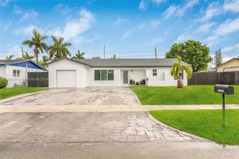 11015 SW 152nd Ter, Miami, FL 33157