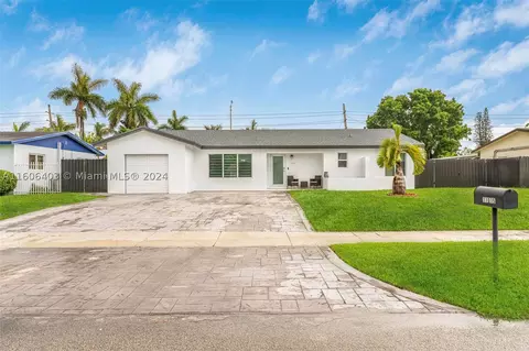 11015 SW 152nd Ter, Miami, FL 33157