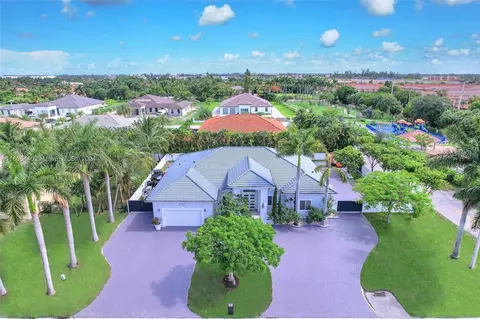 9701 NW 130th St, Hialeah Gardens, FL 33018