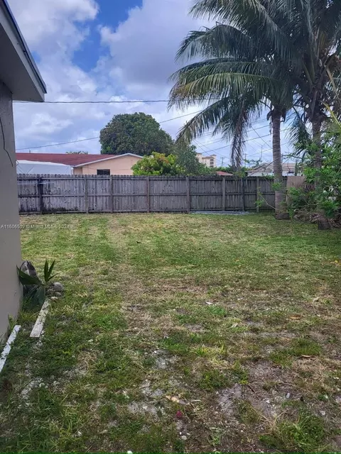 481 E 31st St, Hialeah, FL 33013 photo 2