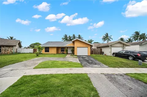 8211 SW 11th Ct, North Lauderdale, FL 33068