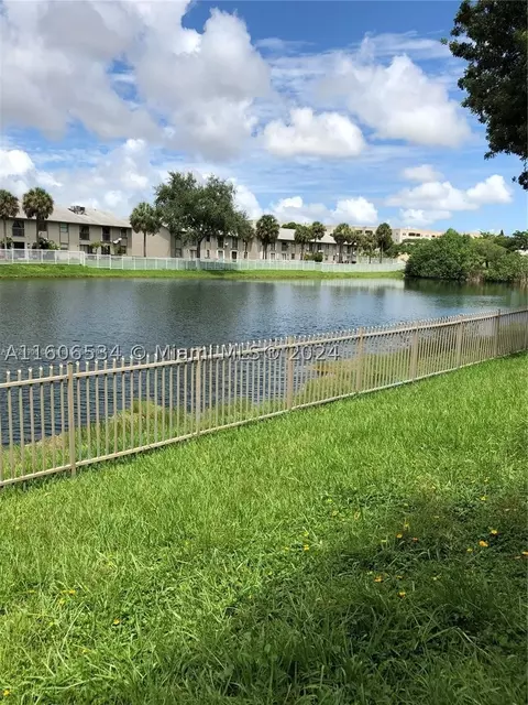 15231 SW 80th St #311, Miami, FL 33193