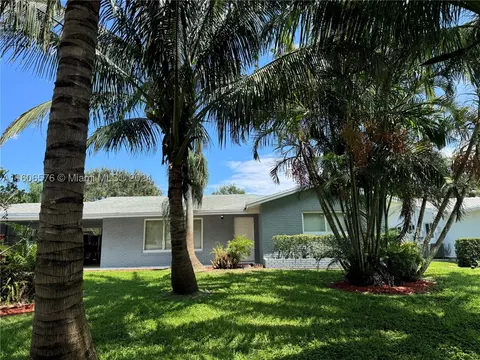 1607 Seabrook Rd, Jupiter, FL 33469