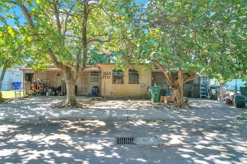 1860 NW 27th St, Miami, FL 33142