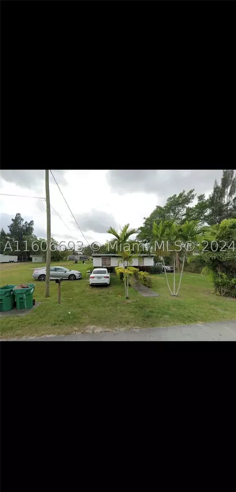 11980 SW 215th St, Miami, FL 33177