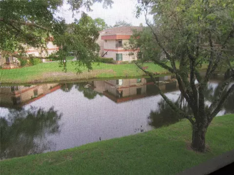 4188 S Carambola Cir S #2185, Coconut Creek, FL 33066