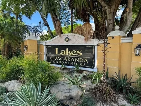 10717 Cleary Blvd #112, Plantation, FL 33324