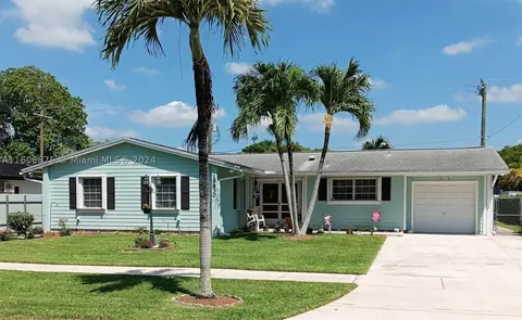 19830 Lenaire Dr, Cutler Bay, FL 33157