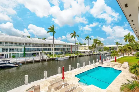 3050 NE 48th St #204, Fort Lauderdale, FL 33308