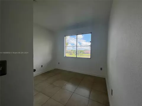 Undisclosed, Hialeah, FL 33015 photo 14