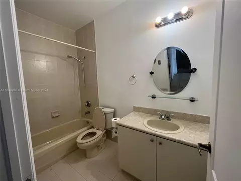 Undisclosed, Hialeah, FL 33015 photo 29