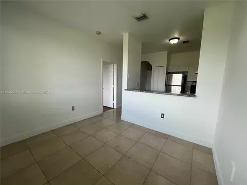 Undisclosed, Hialeah, FL 33015 photo 13