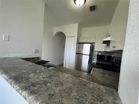Undisclosed, Hialeah, FL 33015 photo 12