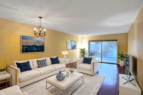 3120 Holiday Springs Blvd #204, Margate, FL 33063