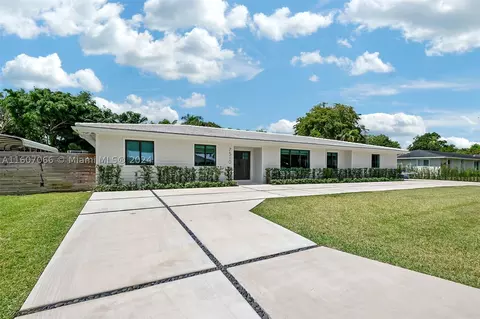 7510 SW 163rd St, Palmetto Bay, FL 33157