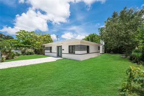 1800 NW 86th Ter, Miami, FL 33147