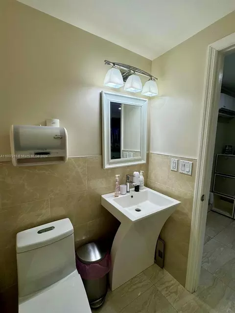 5431 W 9th Ct, Hialeah, FL 33012 photo 21