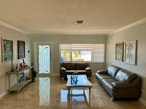 5431 W 9th Ct, Hialeah, FL 33012 photo 7