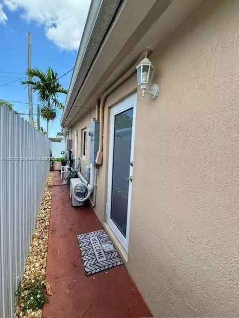 5431 W 9th Ct, Hialeah, FL 33012 photo 23