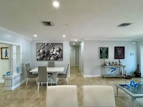 5431 W 9th Ct, Hialeah, FL 33012 photo 9