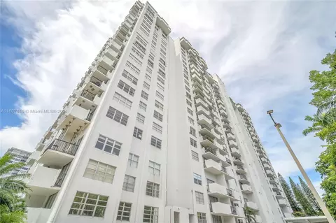 2780 NE 183rd St #1601, Aventura, FL 33160
