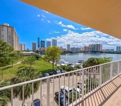 290 174th St #516, Sunny Isles Beach, FL 33160