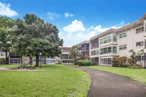 1751 NW 75th Ave #112, Plantation, FL 33313