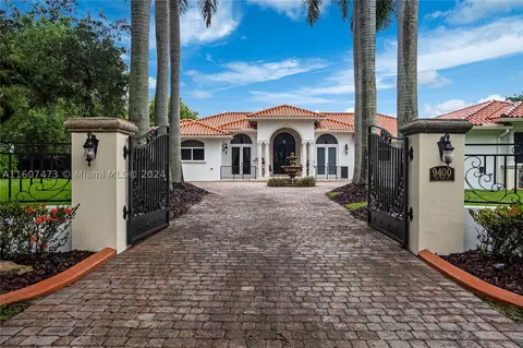 9400 SW 93rd Ct, Miami, FL 33176