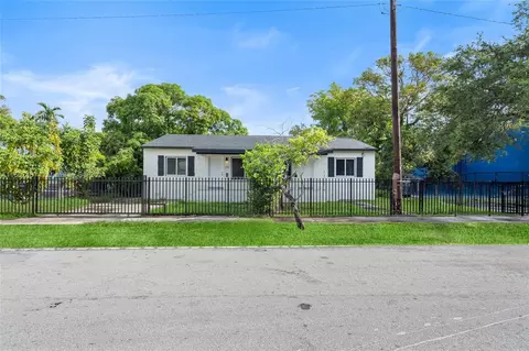 1721 NW 48th St, Miami, FL 33142