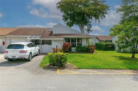 8616 Bridle Path Ct #8616, Davie, FL 33328