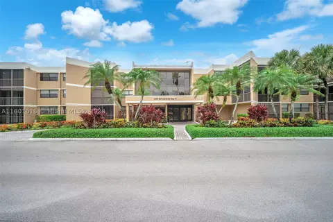 16400 Golf Club Rd #109, Weston, FL 33326