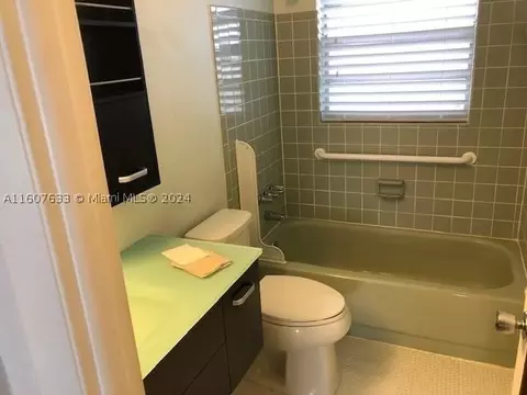 601 NW 79th Ave #104, Margate, FL 33063