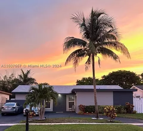 2331 NW 93rd Ln, Sunrise, FL 33322