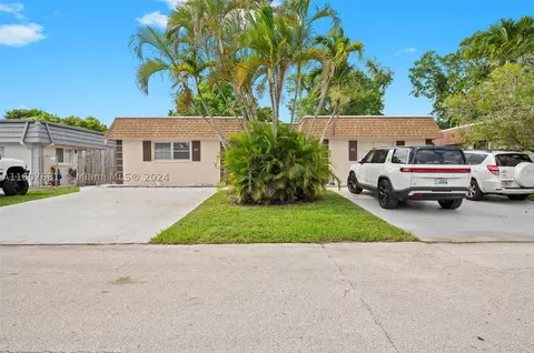 7401 NW 76th Ct, Tamarac, FL 33321