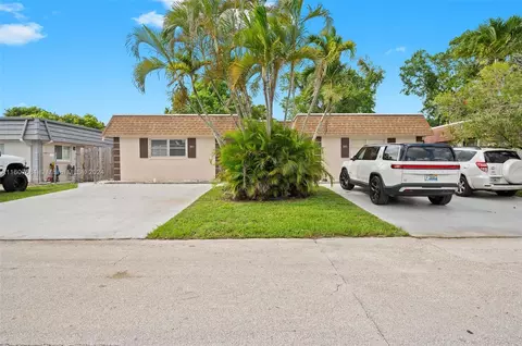 7401 NW 76th Ct, Tamarac, FL 33321