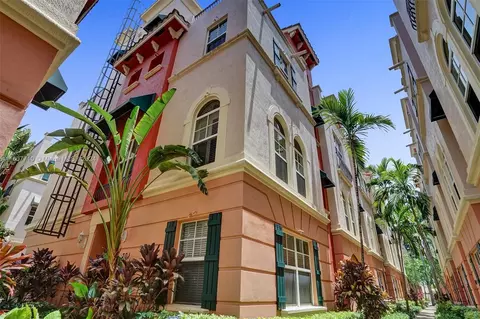 1033 NE 17th Way #702, Fort Lauderdale, FL 33304