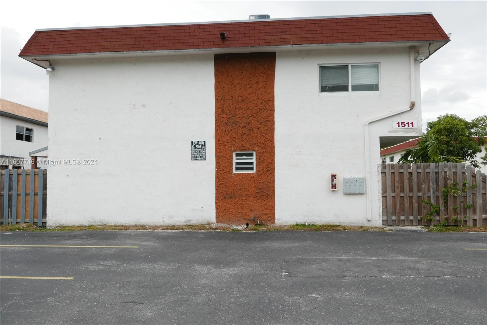 1511 NE 150th St Unit 101  