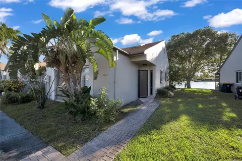 5593 Park Rd, Fort Lauderdale, FL 33312