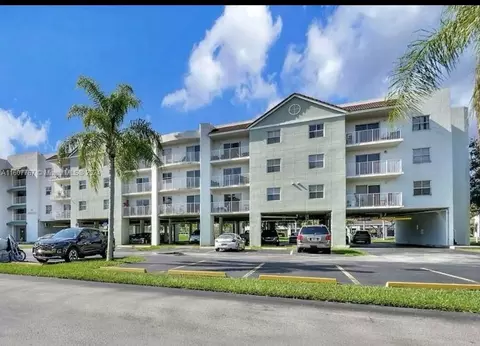 8200 SW 210th St #109, Cutler Bay, FL 33189