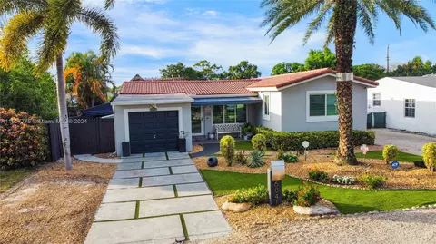 6841 SW 11th St, Pembroke Pines, FL 33023
