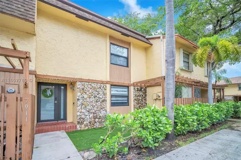 7911 NW 11th Ct #7911, Plantation, FL 33322