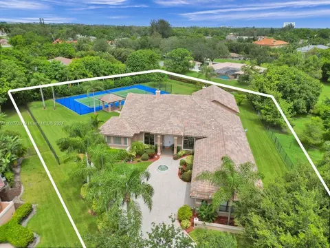11613 NW 5th St, Plantation, FL 33325