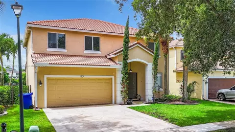 115 Seminole Lakes Dr, Royal Palm Beach, FL 33411