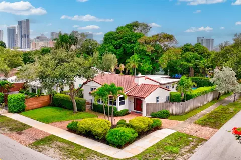 445 NE 10th Ave, Fort Lauderdale, FL 33301